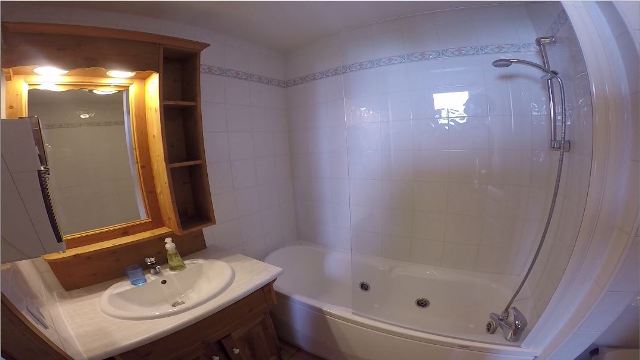 Chalet Saule Bathroom